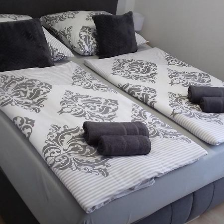 Ferienwohnung Mit Balkon 쉬반도르프 인 바이에른 외부 사진