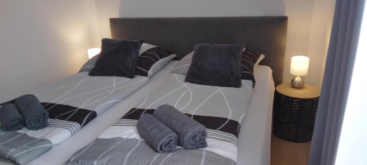 Ferienwohnung Mit Balkon 쉬반도르프 인 바이에른 외부 사진